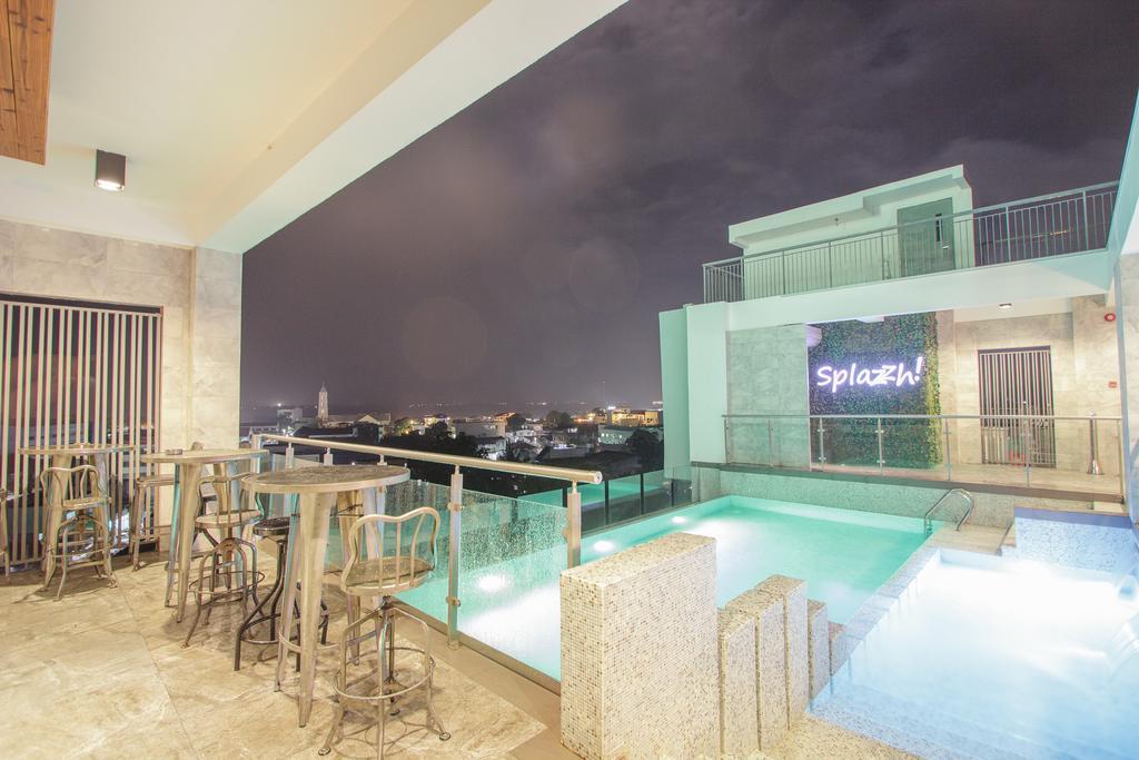 טקלובן Hotel Xyz מראה חיצוני תמונה